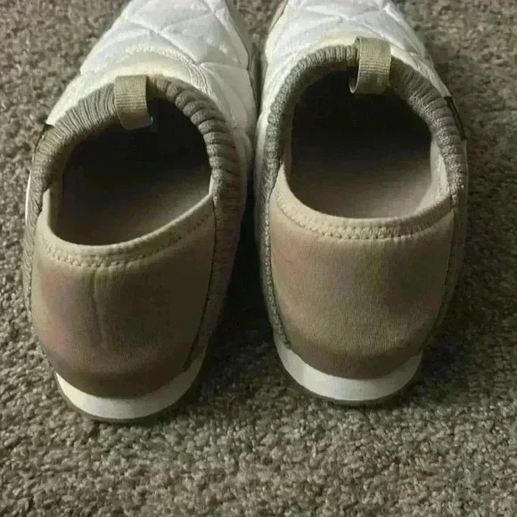 Teva Women’s ReEmber Quilted Tan Booties - Picture 4 of 6